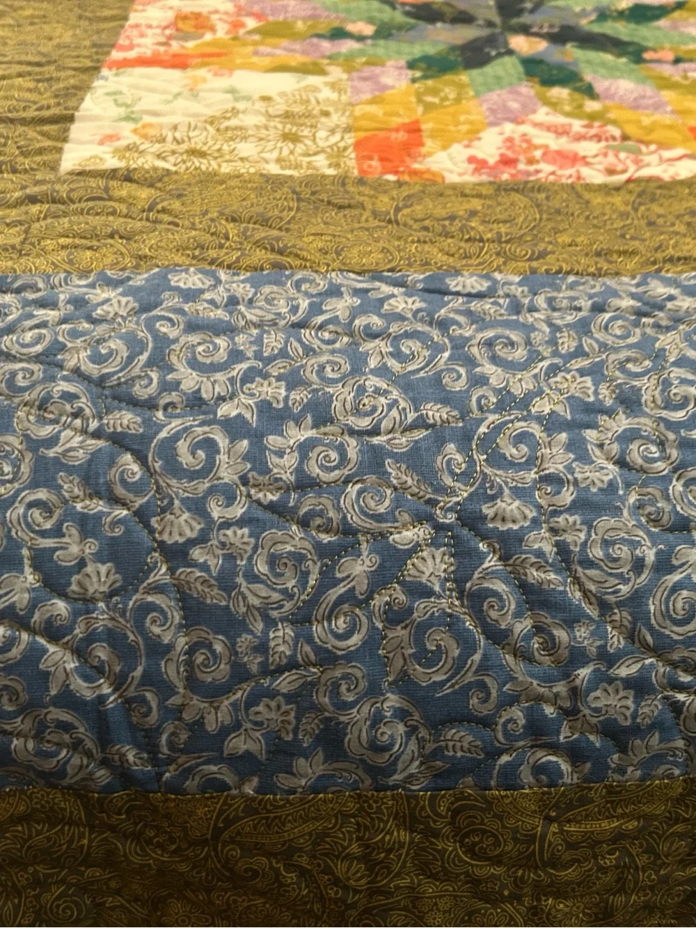 ONE OF A KIND - Handmade Multicolor Patchwork Quilt - Floral Star Pattern